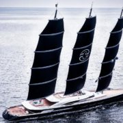yate de lujo de vela