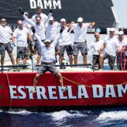 El Estrella Damm recibió el premio especial MAPFRE como mejor equipo de la clasificación absoluta.