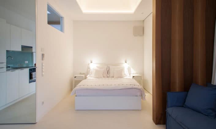 Mirror+House+bedroom