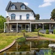 charmanter-altbau-auf-parkähnlichem-grund-stück-hausansicht